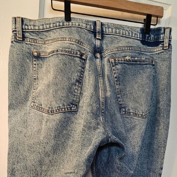 Abercrombie and Fitch 90s High Rise Acid Wash Skinny Jeans - Picture 3 of 7